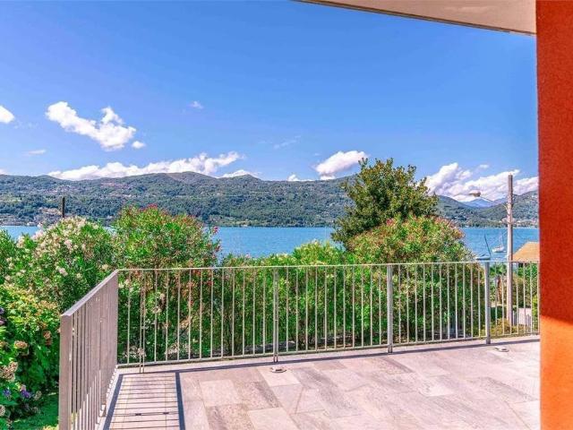 Villa in vendita Via Lungolago Ciani, 27/A, Ranco, Lombardia