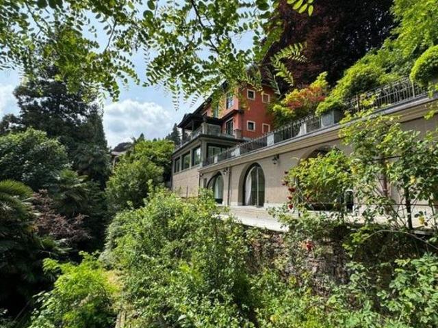 Villa in vendita Via Meina, Meina, Novara, Piemonte