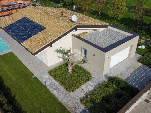 Villa in vendita Via montebello, Lonato, Brescia, Lombardia