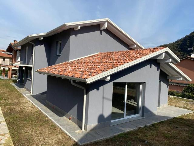 Villa in vendita Via Pianazzo, Lavena Ponte Tresa, Lombardia