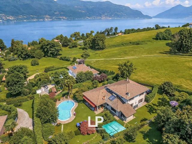 Villa in vendita Via Roccolo, 69, Porto Valtravaglia, Varese, Lombardia