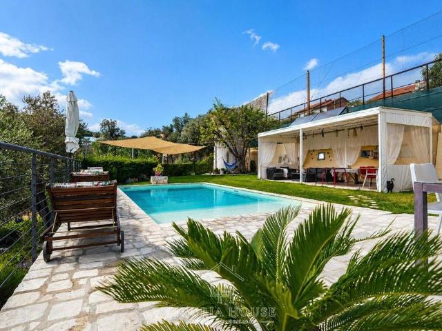 Villa in vendita Via San Lorenzo, Imperia, Liguria