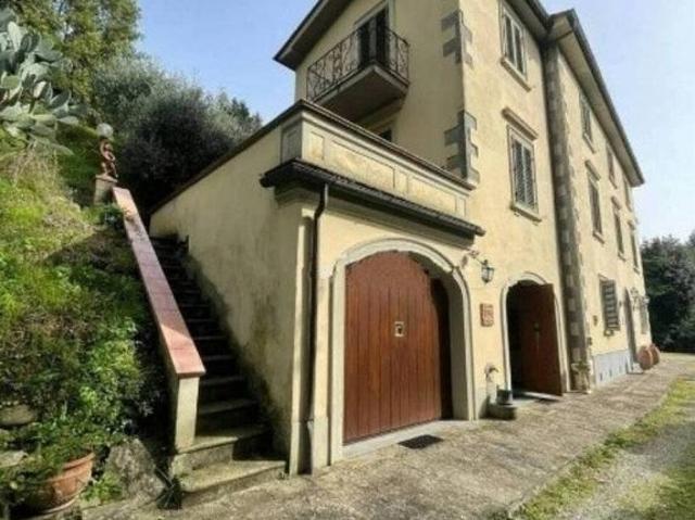 Villa in vendita Via Sismondi, Pescia, Toscana
