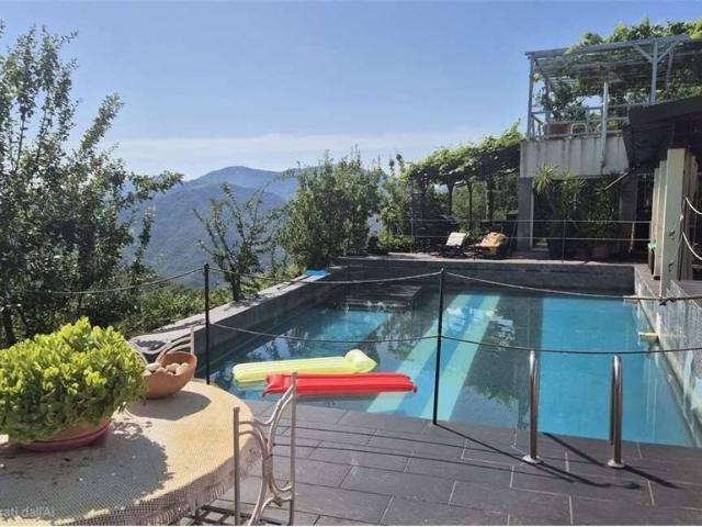Villa in vendita VIA SPINAROLA, Avegno, Genova, Liguria