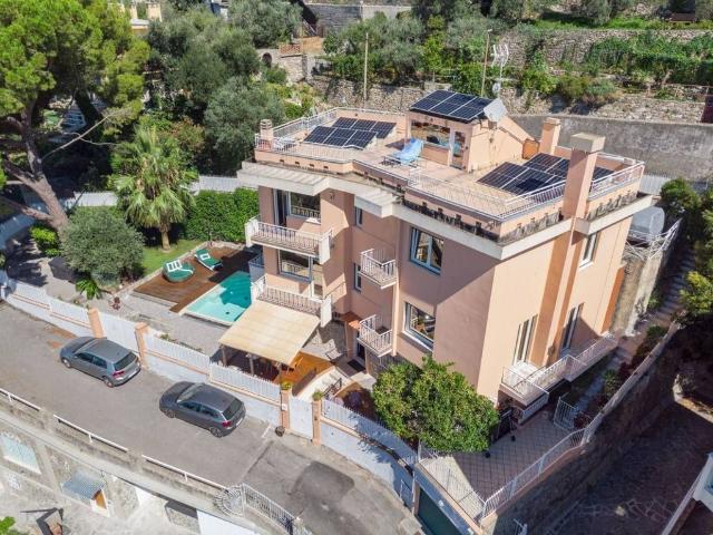 Villa in vendita Viale Colle Fiorito, Pieve Ligure, Genova, Liguria