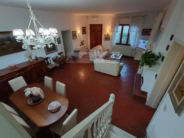 Villa in vendita/affitto a Forte Dei Marmi