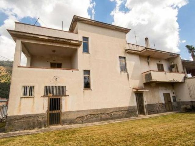Villa in Via Acquarossa