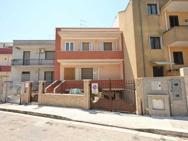 Villa in Via Giuseppe Di Vagno