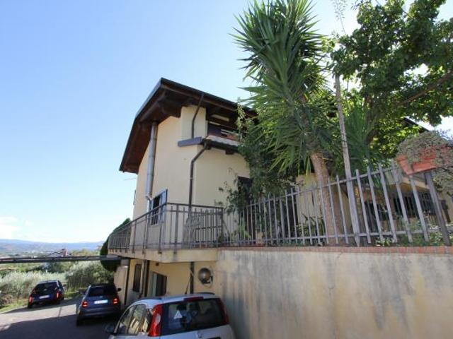 Villa in Via Giovanni Malagodi