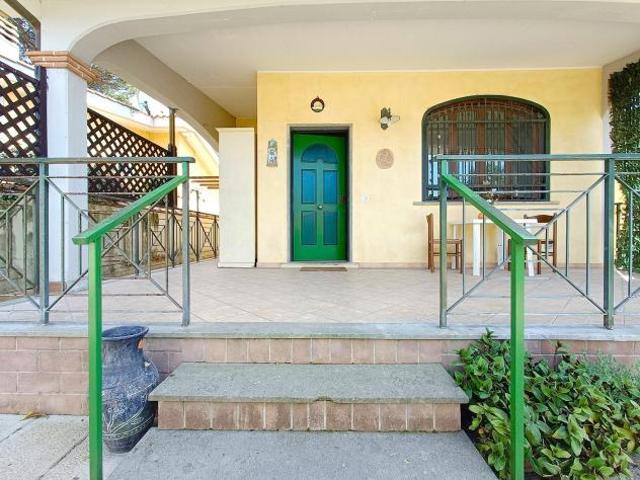 Villa in Via degli Abeti