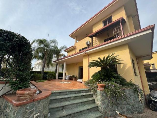 Villa in Via degli Oleandri