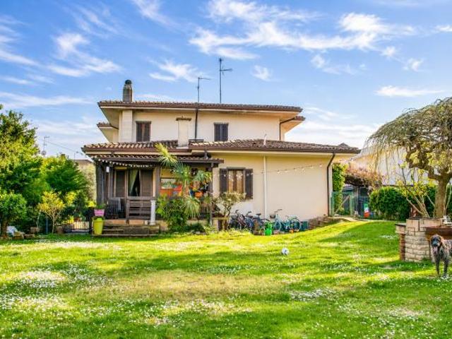 Villa in Via del Dosso