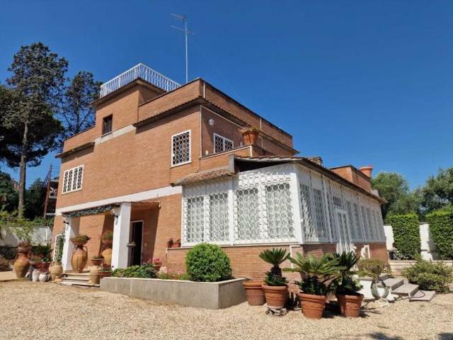 Villa in Via del Lago