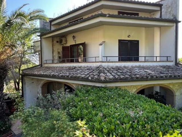 Villa in Via delle Magnolie