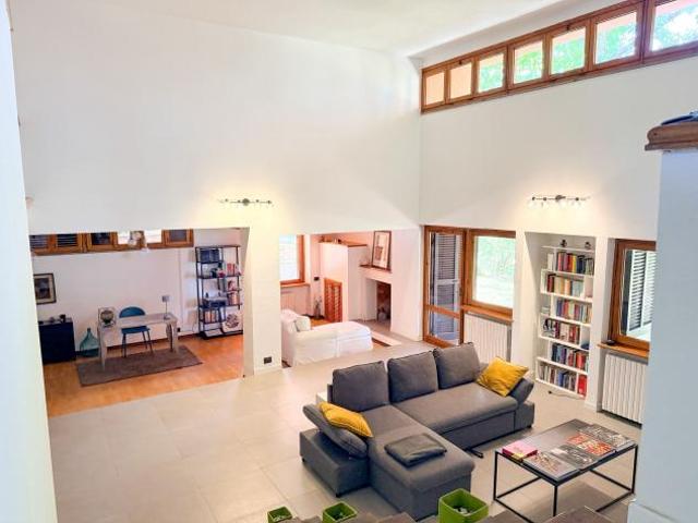 Villa in Via Due Casali