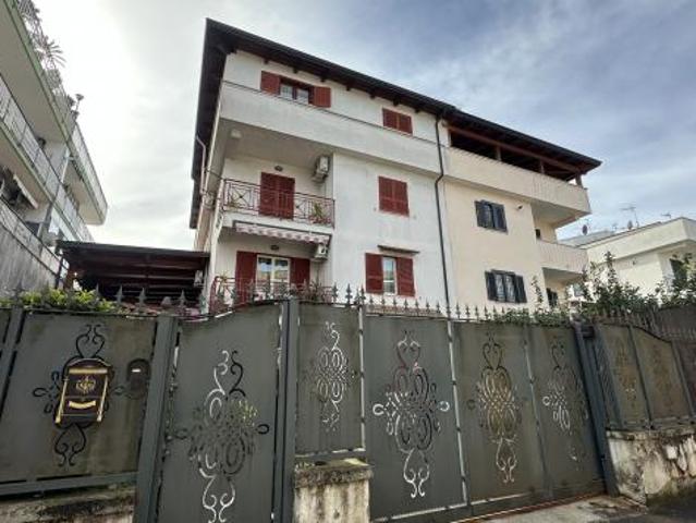 Villa in Via Enrico Fermi