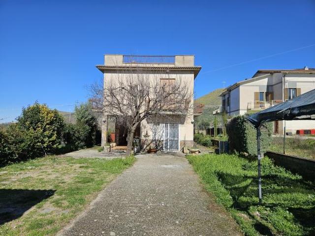 Villa in Via Montebello