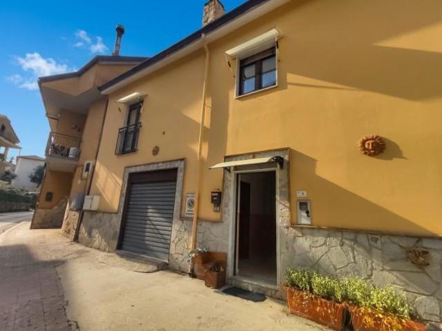 Villa in Via Michele Napoli