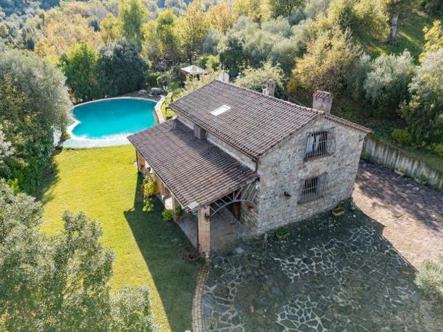Villa in Via Pantano