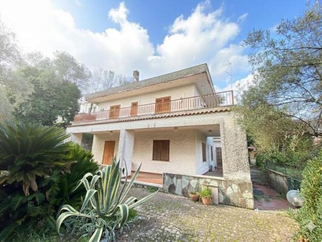 Villa in Via Paolina Craven