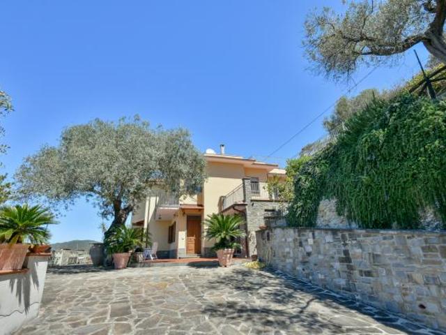 Villa in Via Petrengole