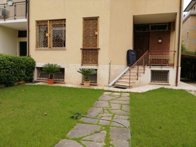 Villa in Via Vincenzo Padula