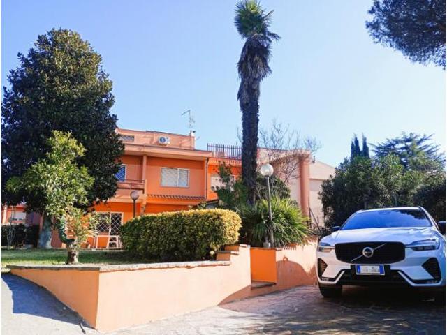Villa in Via Zambana