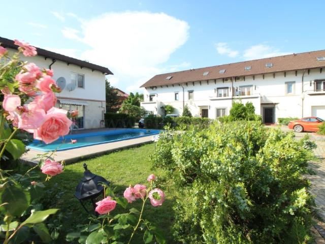 Villa in a rezidential compound with Swimming Pool, near Iancu Nicolae