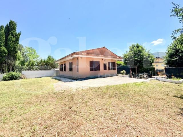 Villa in affitto a Colleferro colleferro Latina,27, giardino privato, riscaldamento autonomo, caminetto TrovaCasa