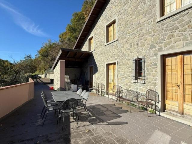 Villa in affitto a Comano, arredato, giardino privato, terrazzo TrovaCasa