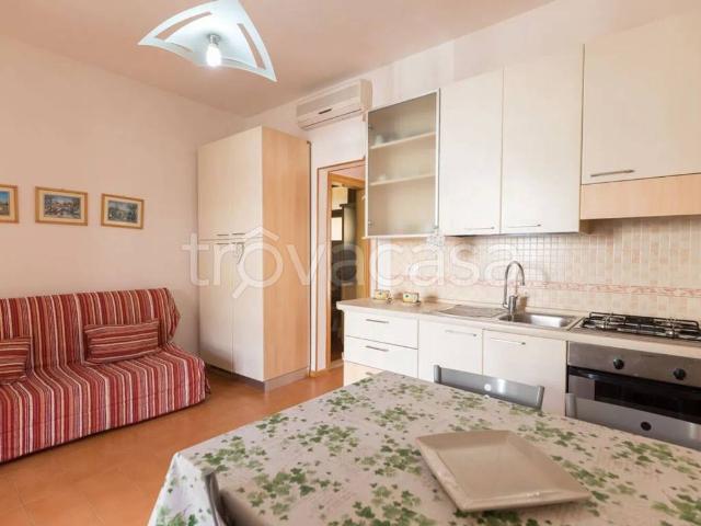Villa in affitto a Comacchio via Giuseppe Parini, 86, giardino privato, posto auto, terrazzo TrovaCasa