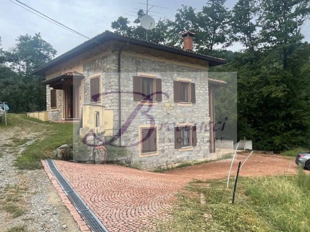 Villa in affitto a Como, giardino privato, terrazzo, parzialmente arredato TrovaCasa