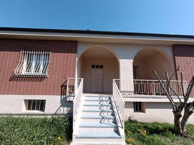 Villa in affitto a Cossombrato