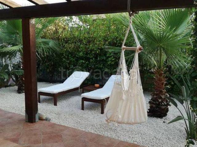 Villa in affitto a Campofelice di Roccella viale Cefalu 8, arredato, giardino, lungomare TrovaCasa