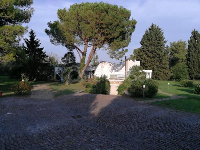 Villa in affitto a Campagnano di Roma strada della Bossetta, non arredato/vuoto, giardino privato, terrazzo TrovaCasa