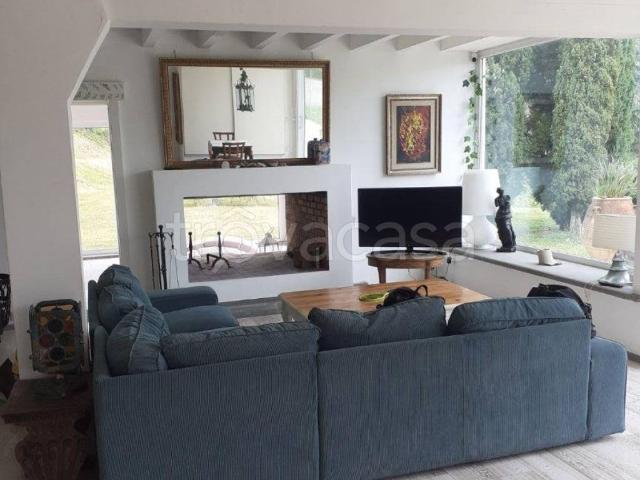 Villa in affitto a Campagnano di Roma strada di Selvagrossa, 1, arredato, giardino privato, caminetto TrovaCasa