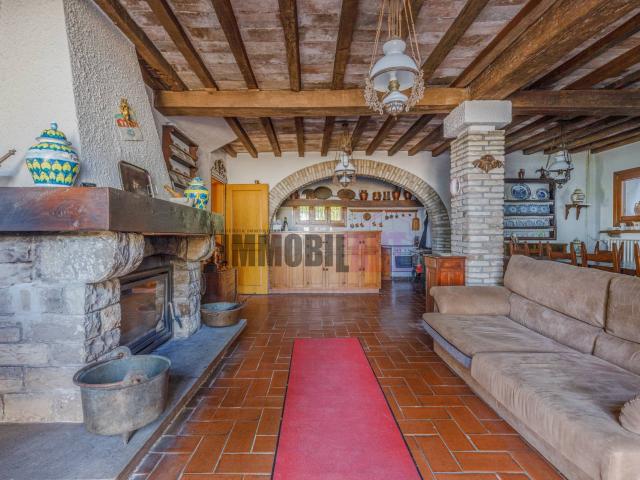 Villa in affitto a Canossa