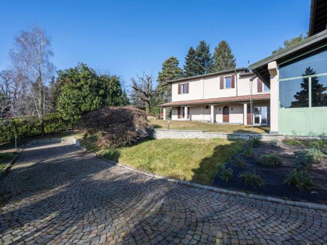 Villa in affitto a Cantello VA