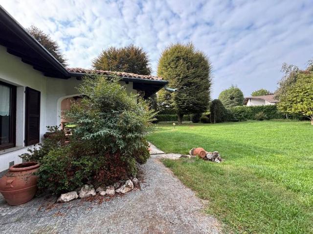 Villa in affitto a Cantù CO