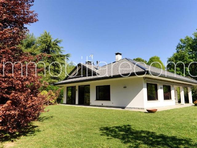 Villa in affitto a Cantù via cascina pelada, giardino privato, posto auto, vista panoramica TrovaCasa