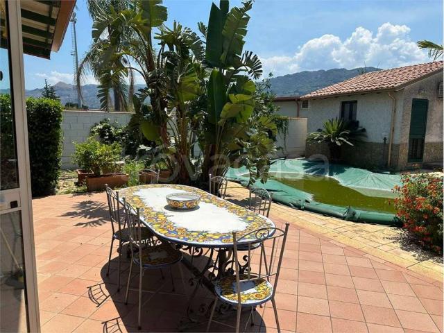 Villa in affitto a Capo d'Orlando via Roma, arredato, giardino privato, terrazzo TrovaCasa