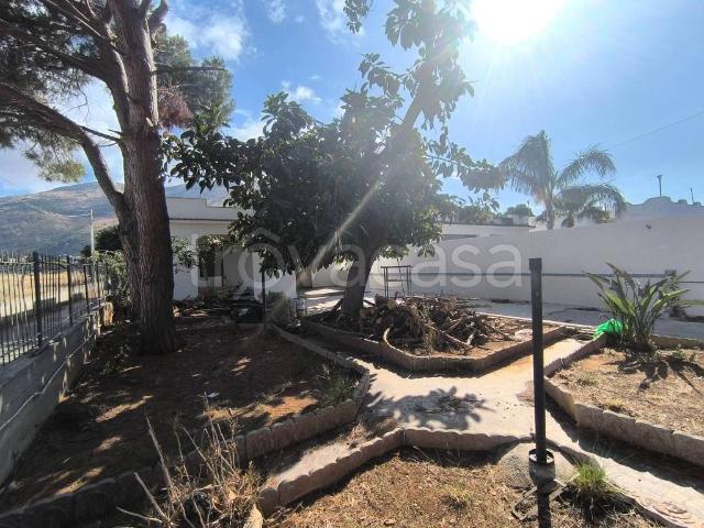 Villa in affitto a Carini, non arredato/vuoto, giardino privato, posto auto TrovaCasa