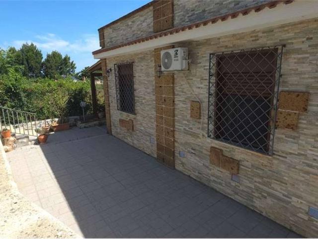 Villa in affitto a Carini PA