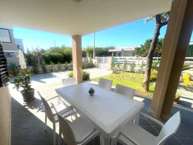 Villa in affitto a Carovigno via Euripide, arredato, giardino privato, terrazzo TrovaCasa