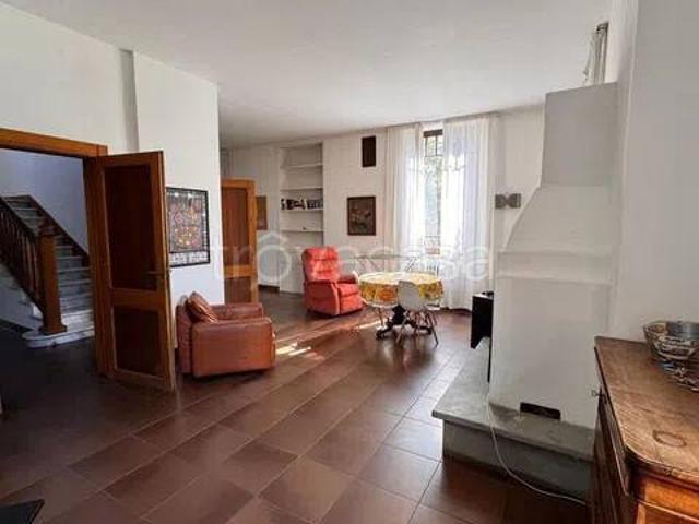 Villa in affitto a Carrara via Genova, 24, giardino, mansarda abitabile TrovaCasa