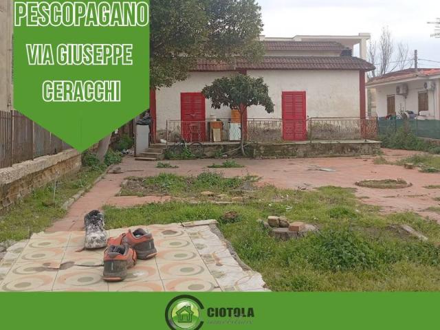 Villa in affitto a Castel Volturno viale Giuseppe Ceracchi, non arredato/vuoto, giardino privato, caminetto TrovaCasa