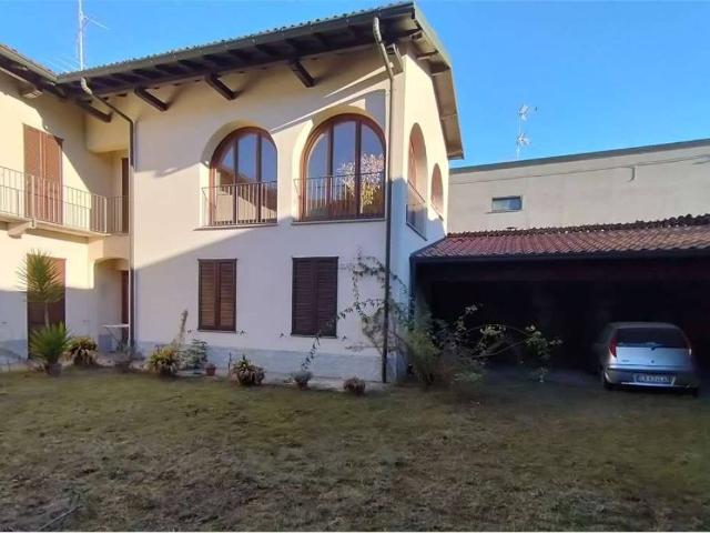 Villa in affitto a Castellanza VA