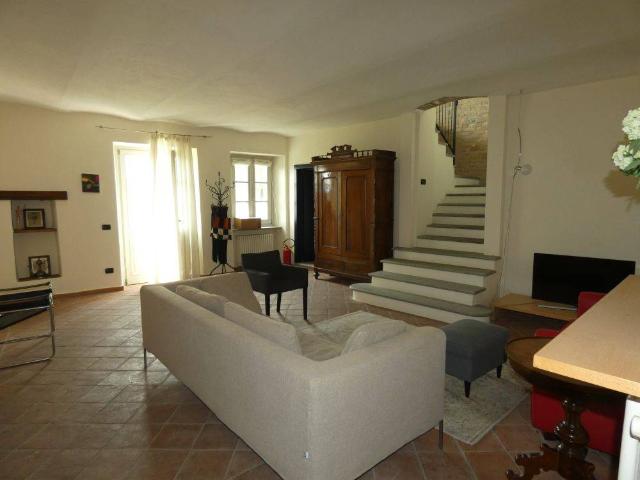 Villa in affitto a Castiglione Falletto CN