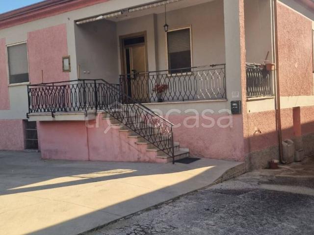 Villa in affitto a Ceccano via della Valle, 17, arredato, giardino privato, box TrovaCasa