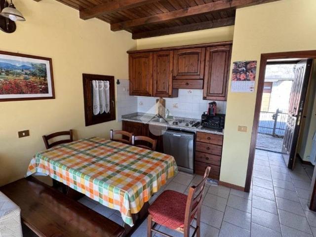 Villa in affitto a Centro Valle Intelvi via Carlo Abbiati, 12, giardino privato, doppi vetri, posto auto coperto TrovaCasa